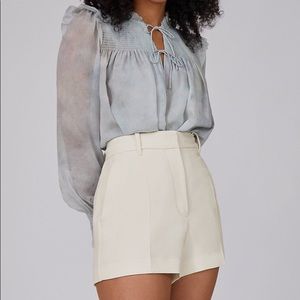 Aritizia tailored white anthem short